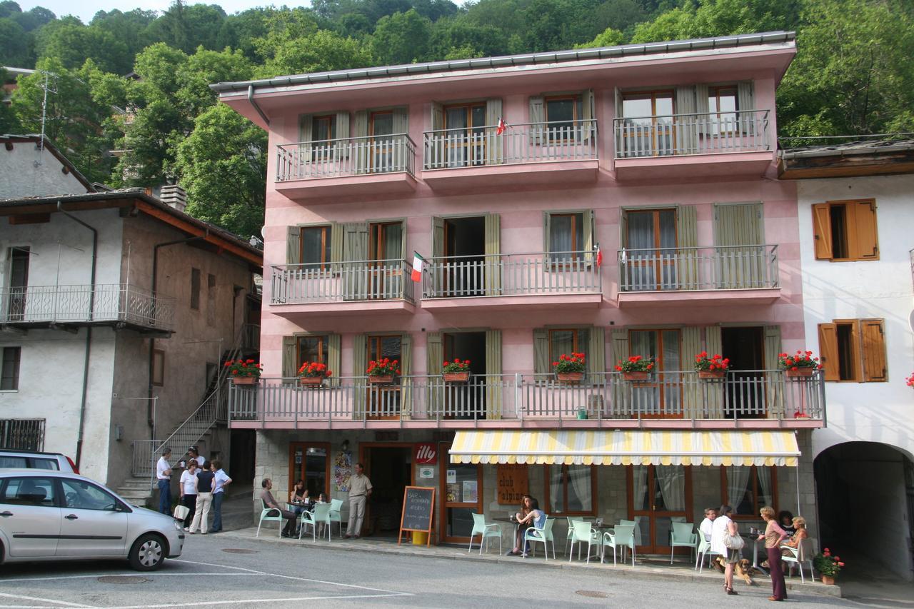 Albergo Club Alpino Крисоло Екстериор снимка